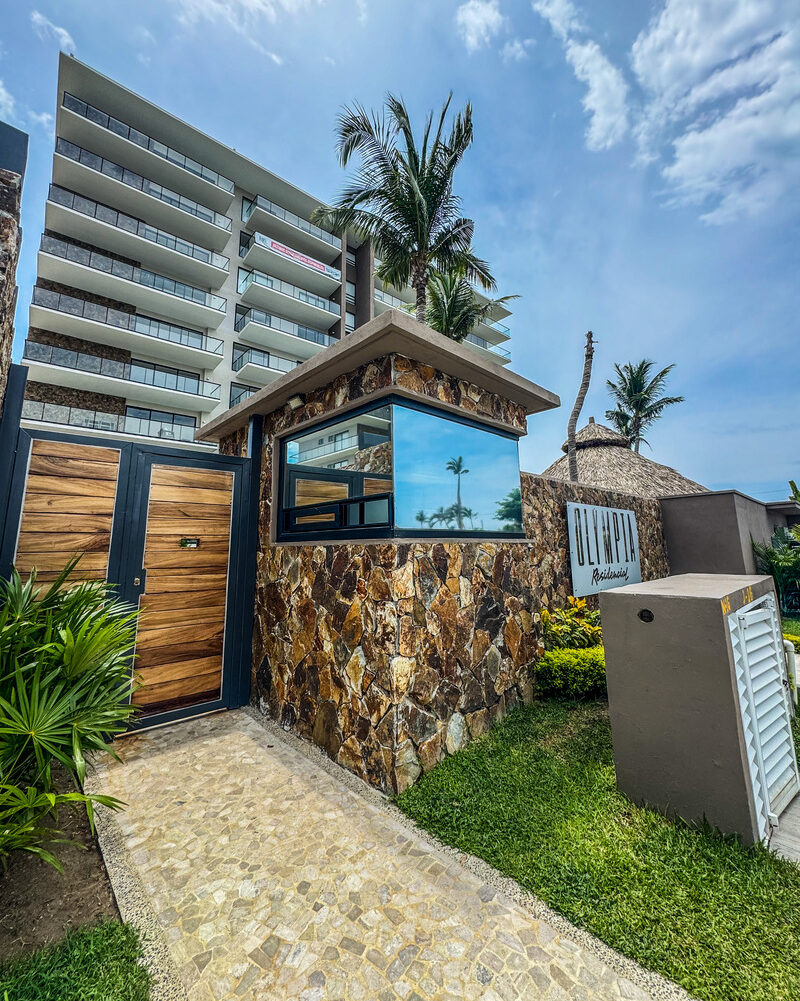 Departamentos inteligentes en Acapulco, controlables desde tu celular para máxima comodidad y modernidad.
